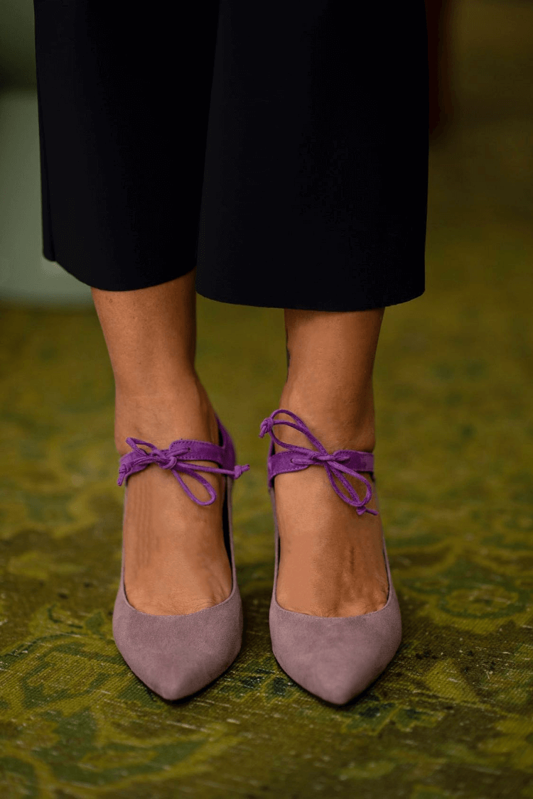 LUCREZIA | ANKLE TIE COURT SHOE