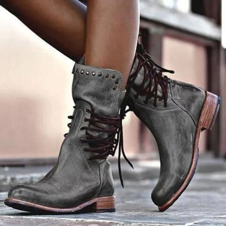 Tania – Classic Elegance Vintage Boots