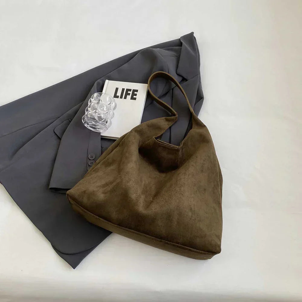 freja™ – Elegant, soft suede-style shoulder bag