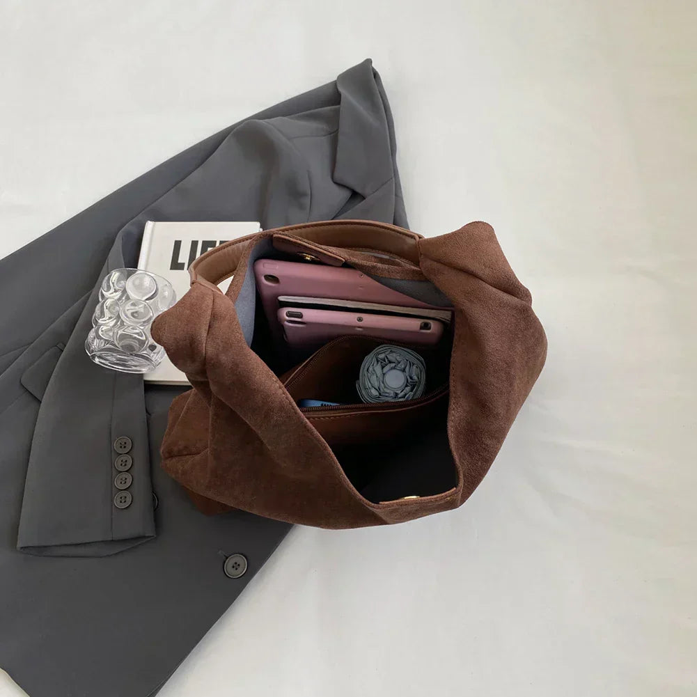 freja™ – Elegant, soft suede-style shoulder bag
