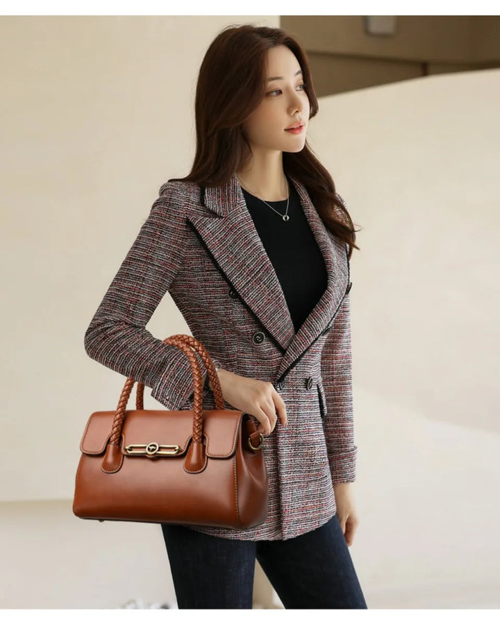 ronja™ – Classic Bag with Woven Handle and Gold Accents
