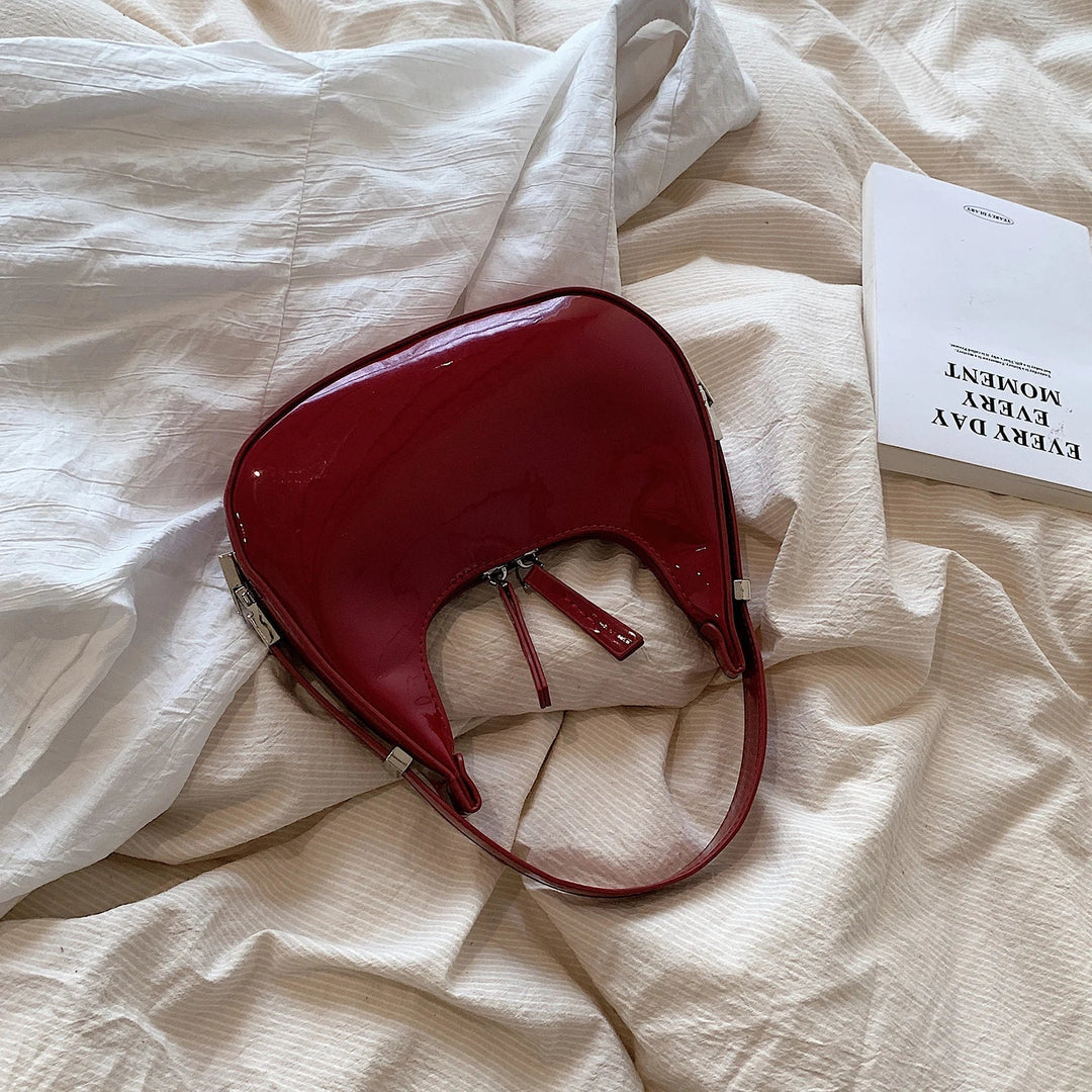 Vintage crescent-shaped bag Bella™