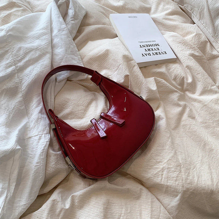 Vintage crescent-shaped bag Bella™