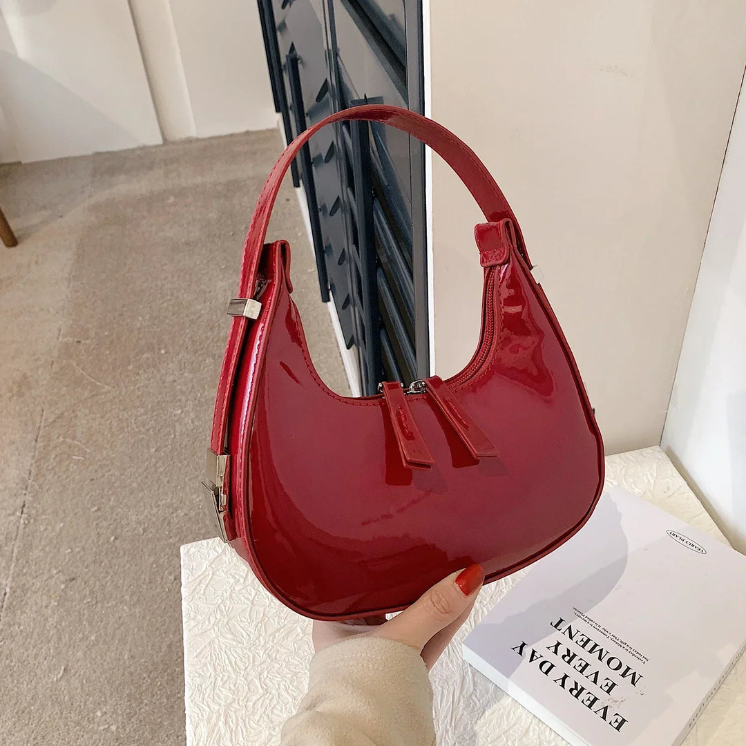 Vintage crescent-shaped bag Bella™