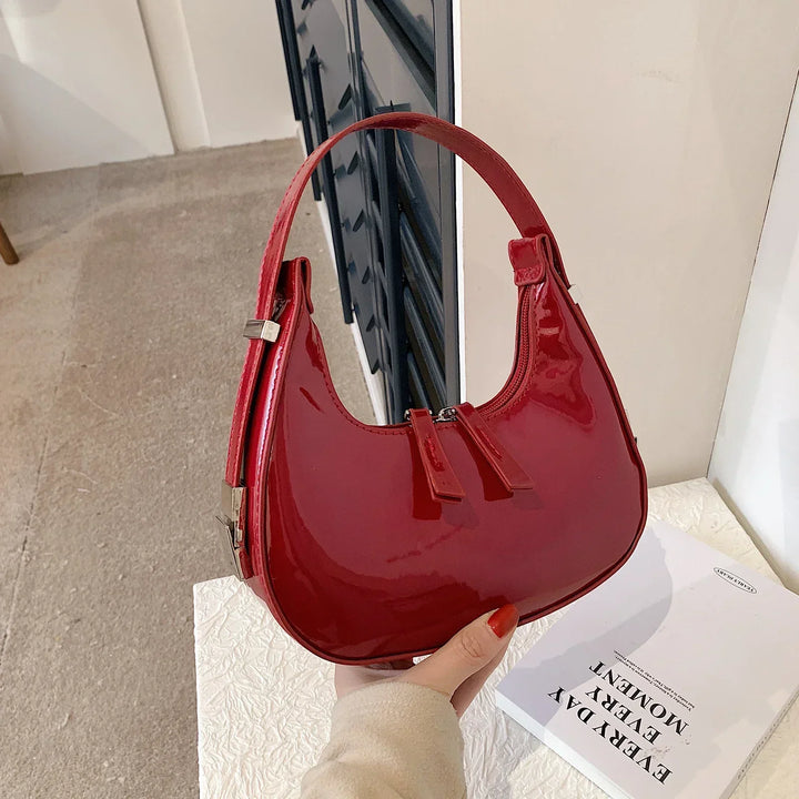 Vintage crescent-shaped bag Bella™